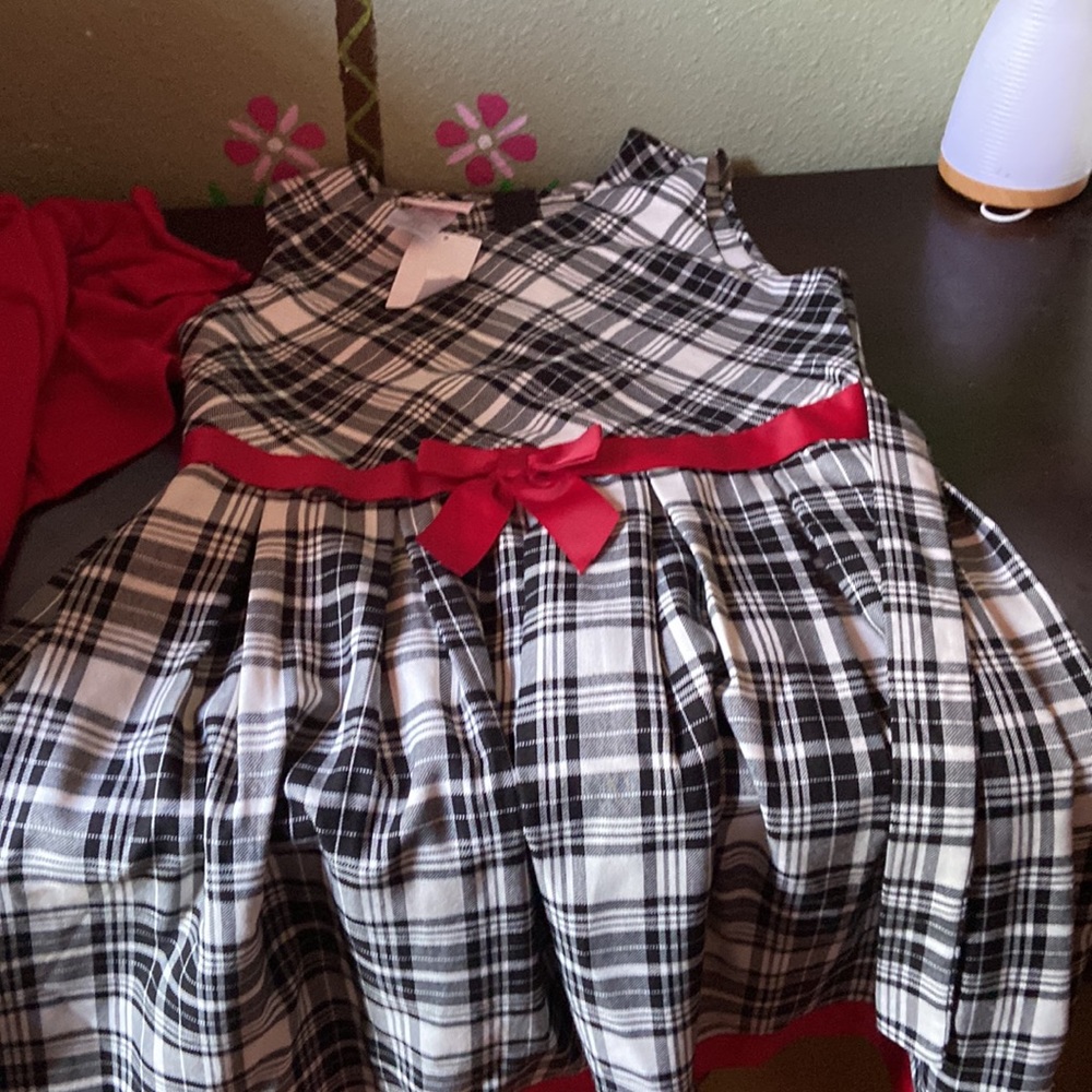 Dress - Picture 4 of 8